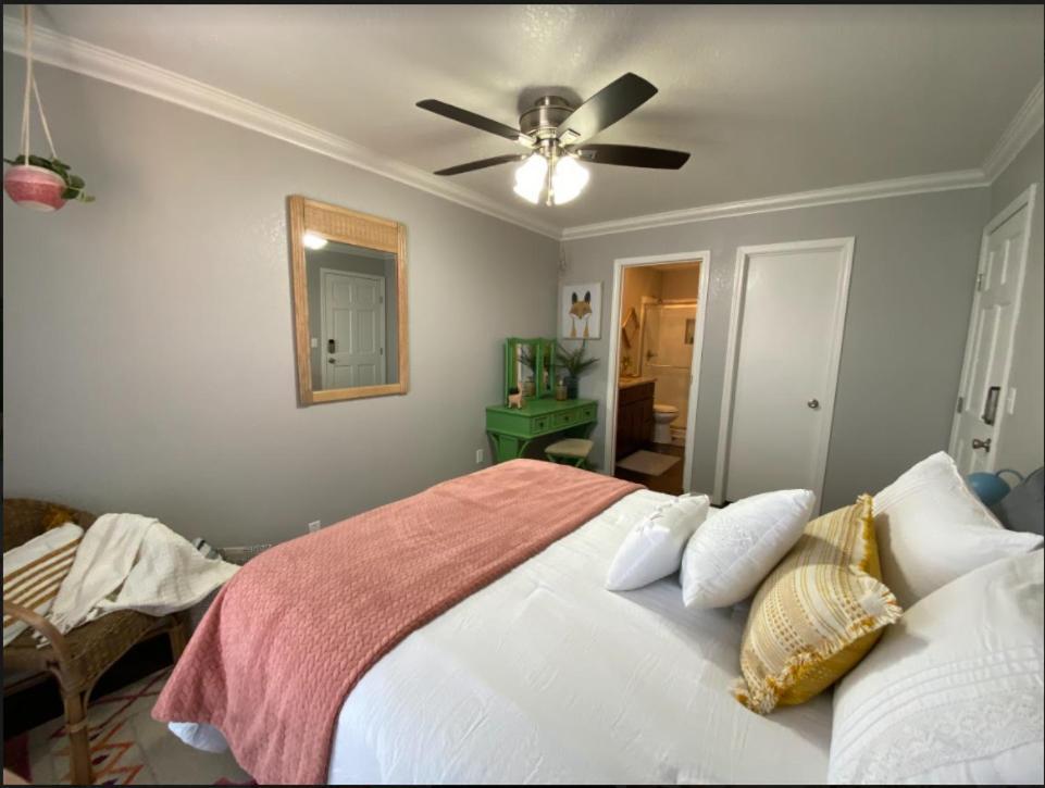 Private Bedroom Suite - Communal House Near Integris Oklahoma City Kültér fotó